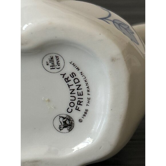 VTG 1986 Fox-Shaped Porcelain Creamer Blue/White Franklin Mint Country Friends - Picture 8 of 9